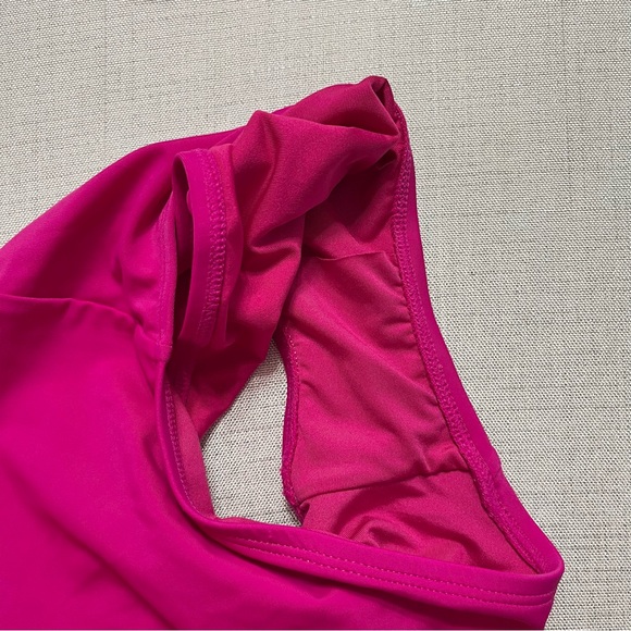 DKNY Ladies Swimsuit Ruffle Tankini Pink 2 Piece Set Size Large - Picture 7 of 11